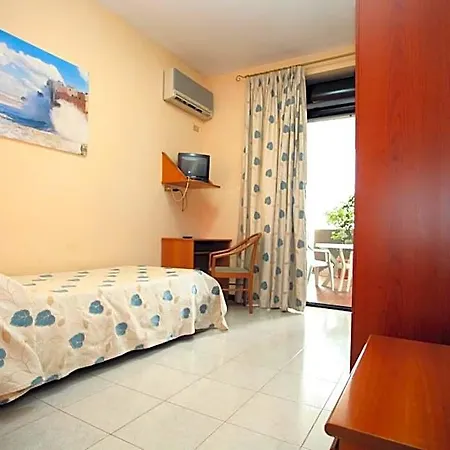 Cristal Hotel Bari