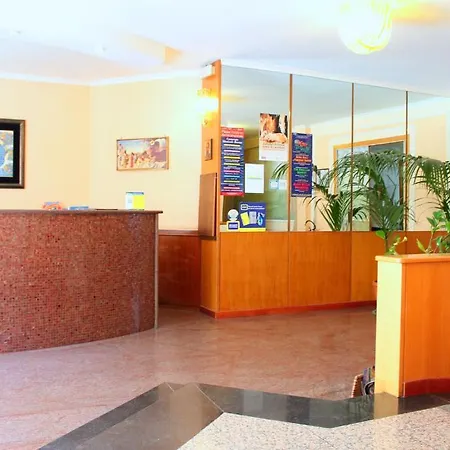 Cristal Hotel 3*