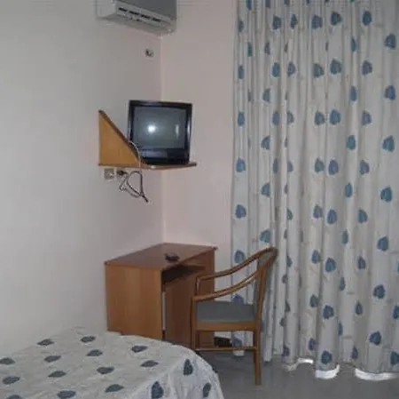 Отель Cristal 3*